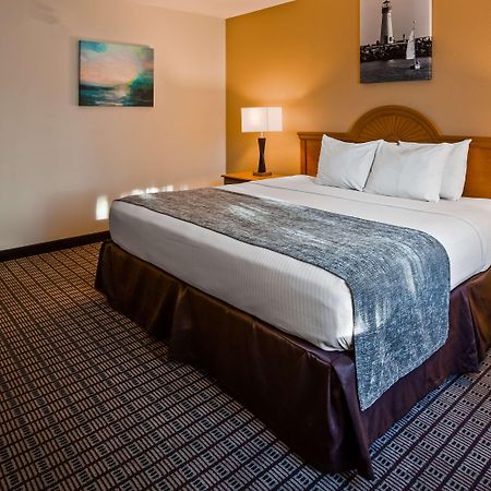 Best Western Maritime Inn Стерджен-Бей Экстерьер фото