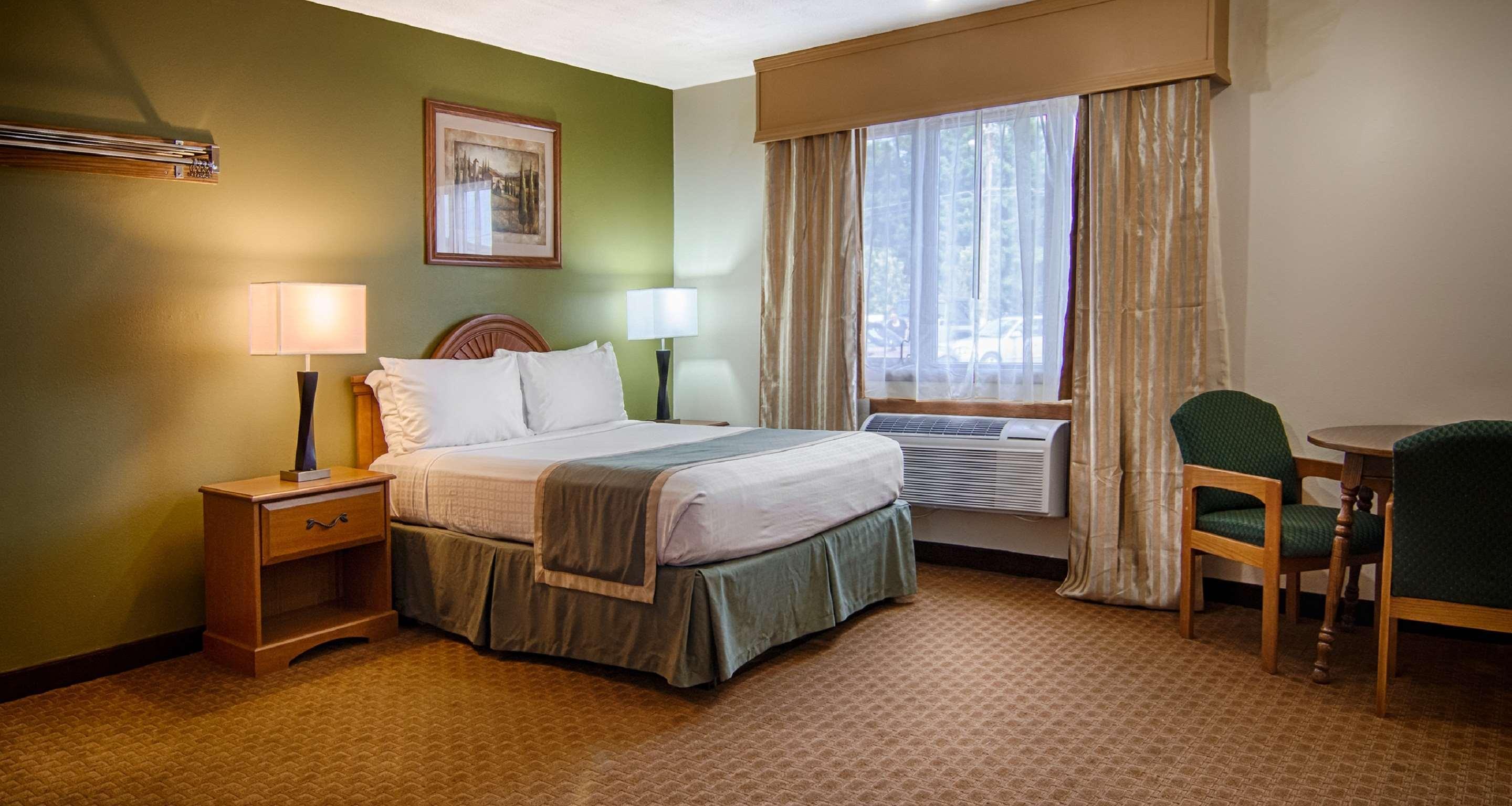 Best Western Maritime Inn Стерджен-Бей Экстерьер фото