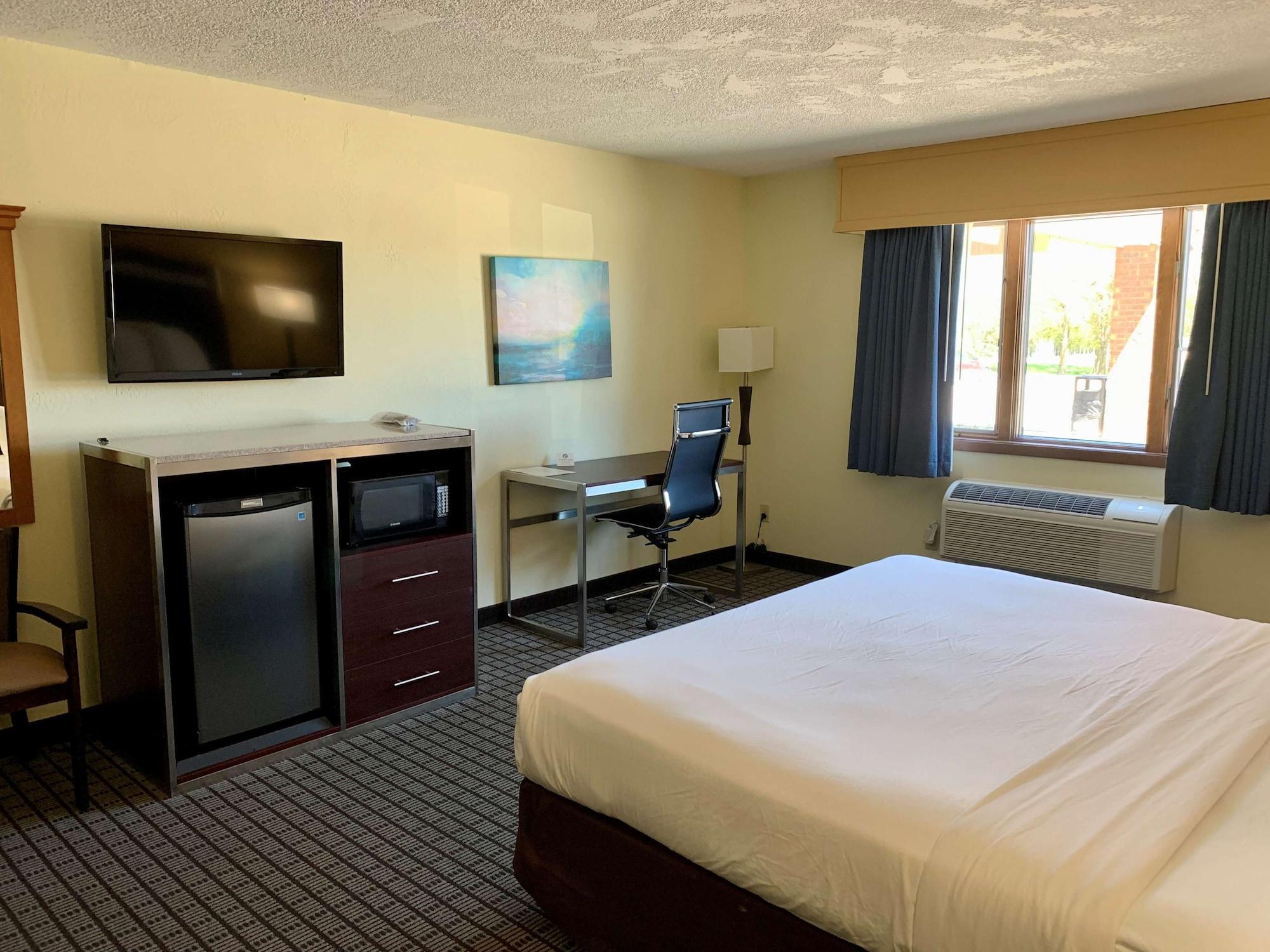 Best Western Maritime Inn Стерджен-Бей Экстерьер фото